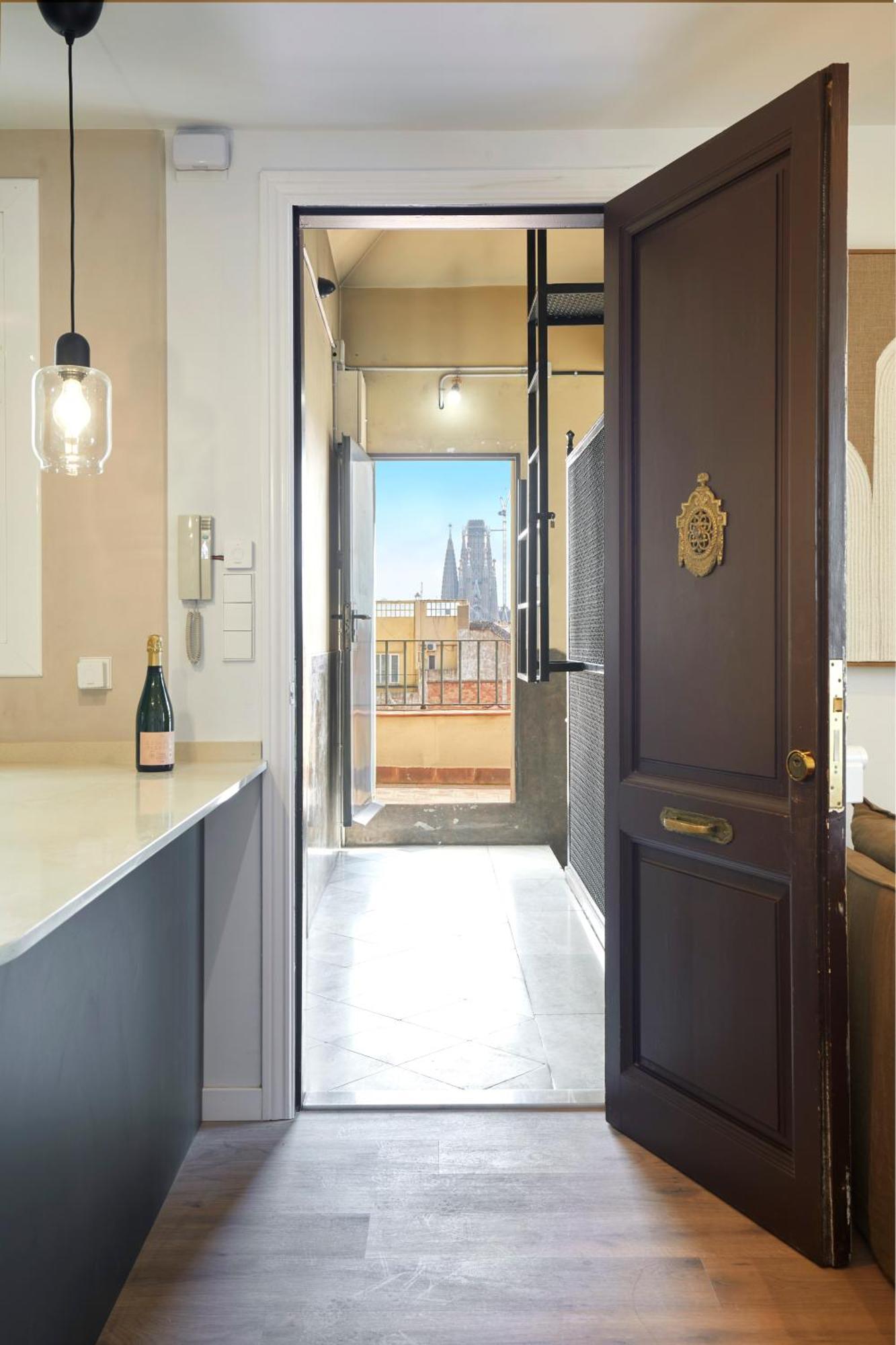 Appartement Unique With 360 View By Maison Pinata